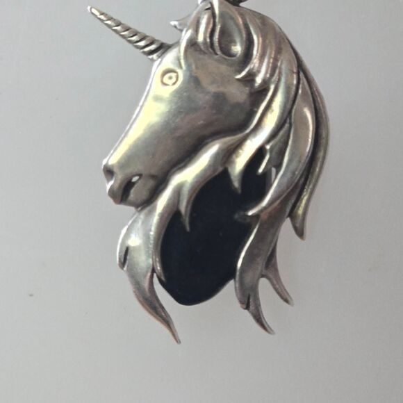 Vintage Unique Unicorn sterling silver pendant - Picture 2 of 5